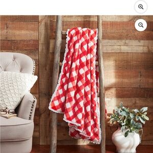 🌹 Pioneer Woman Charming Check Plush Throw, Red
